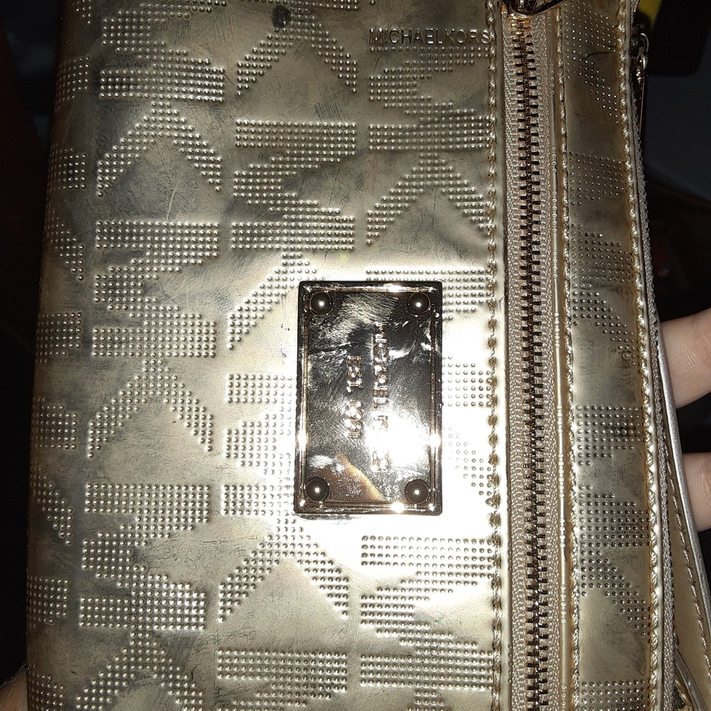 Michael kors wristlet